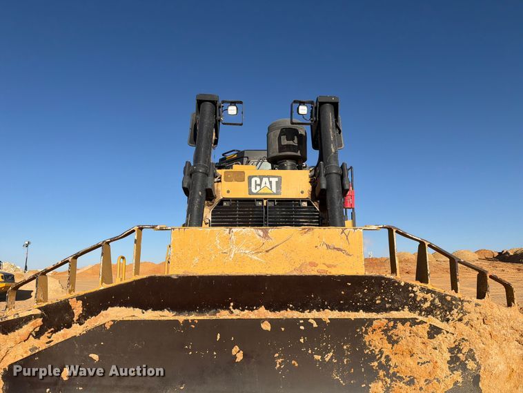 image for item ED5166 2017 Caterpillar D8T dozer