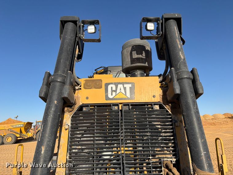 image for item ED5166 2017 Caterpillar D8T dozer