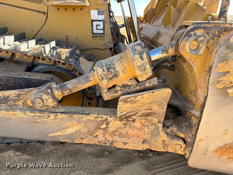 image for item ED5166 2017 Caterpillar D8T dozer