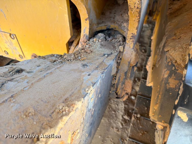 image for item ED5166 2017 Caterpillar D8T dozer