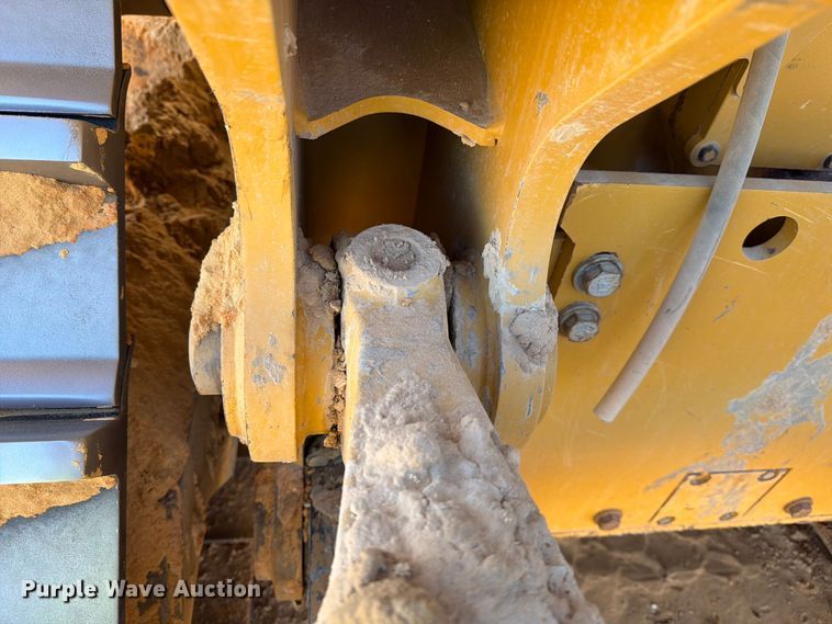 image for item ED5166 2017 Caterpillar D8T dozer