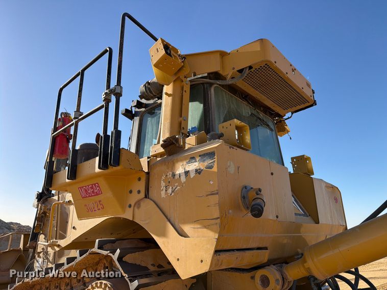 image for item ED5166 2017 Caterpillar D8T dozer