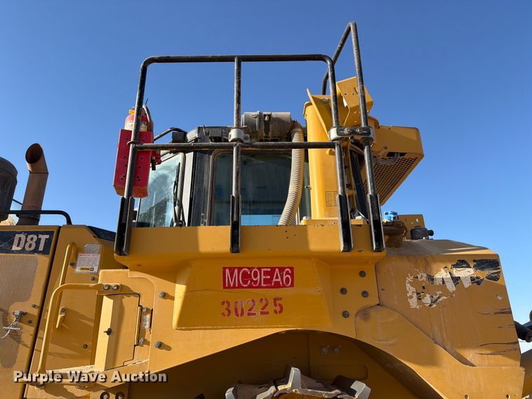 image for item ED5166 2017 Caterpillar D8T dozer