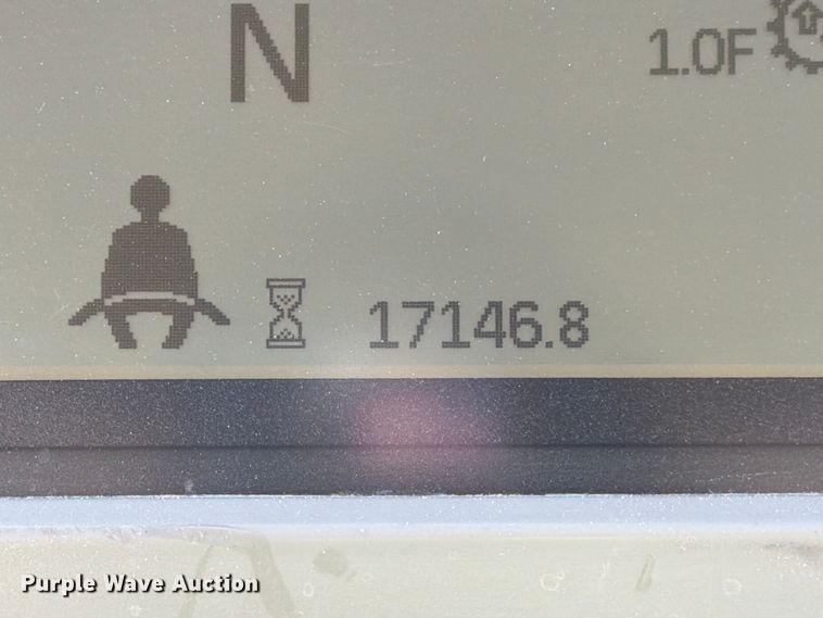 image for item ED5166 2017 Caterpillar D8T dozer