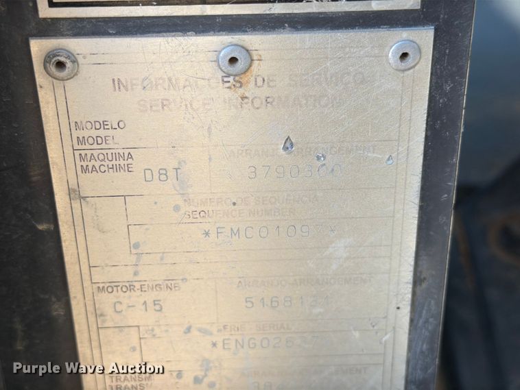 image for item ED5166 2017 Caterpillar D8T dozer