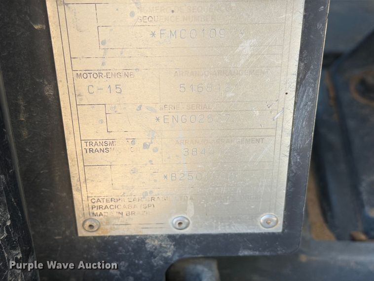 image for item ED5166 2017 Caterpillar D8T dozer