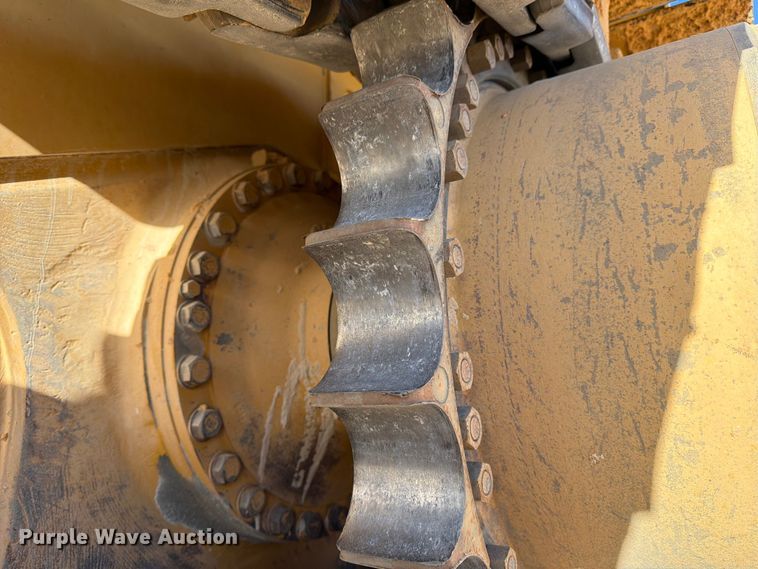 image for item ED5166 2017 Caterpillar D8T dozer