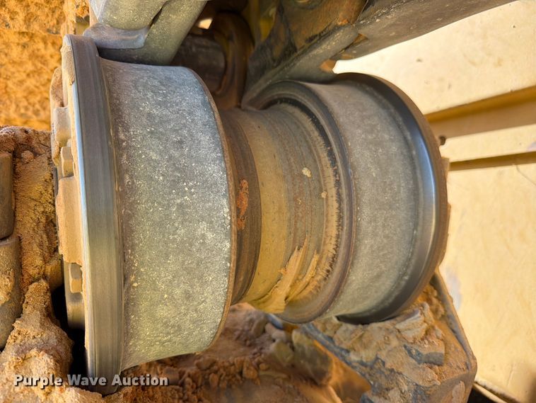 image for item ED5166 2017 Caterpillar D8T dozer