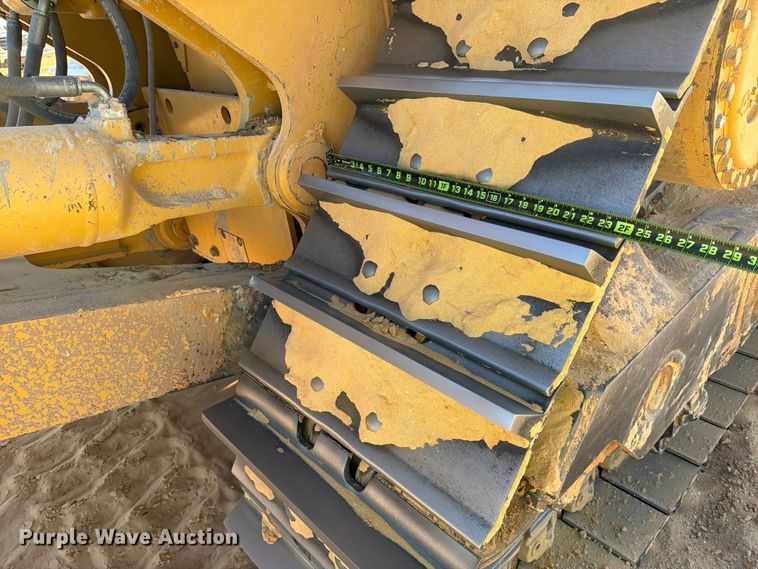image for item ED5166 2017 Caterpillar D8T dozer