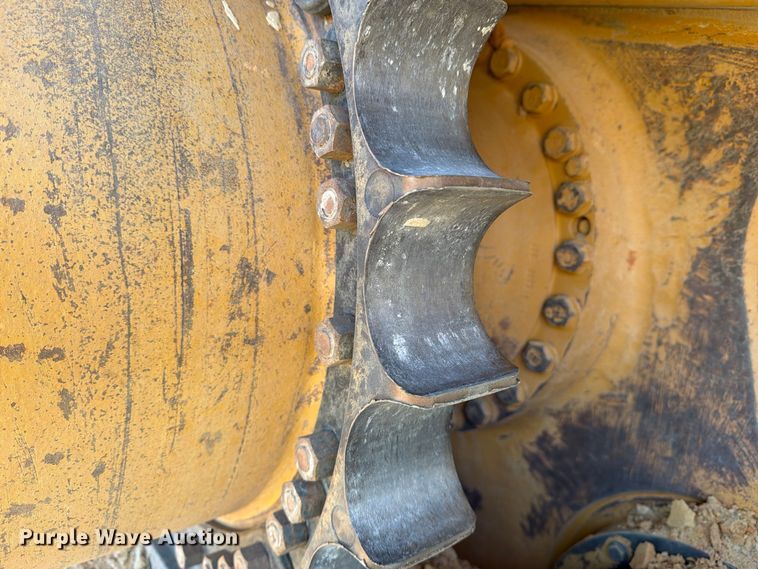 image for item ED5166 2017 Caterpillar D8T dozer