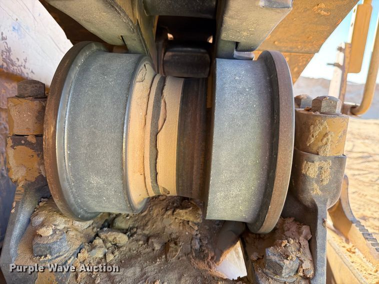 image for item ED5166 2017 Caterpillar D8T dozer