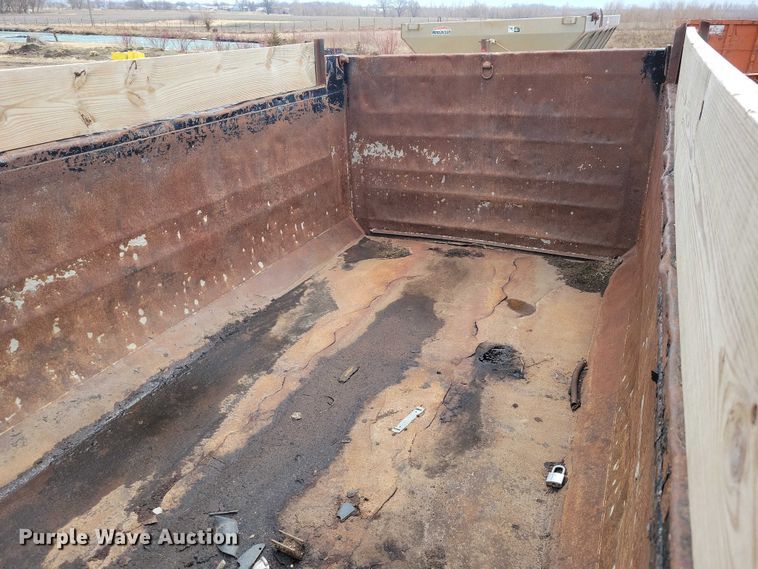 image for item EE0881 Dump truck bed
