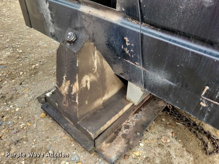 image for item EE0881 Dump truck bed