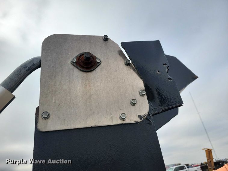 image for item EE0881 Dump truck bed