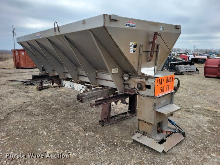 image for item EE0882 Henderson salt/sand spreader