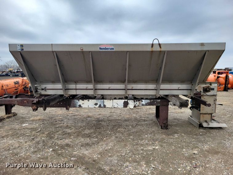 image for item EE0882 Henderson salt/sand spreader