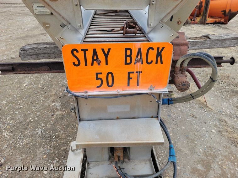 image for item EE0882 Henderson salt/sand spreader