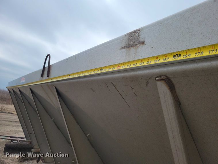 image for item EE0882 Henderson salt/sand spreader