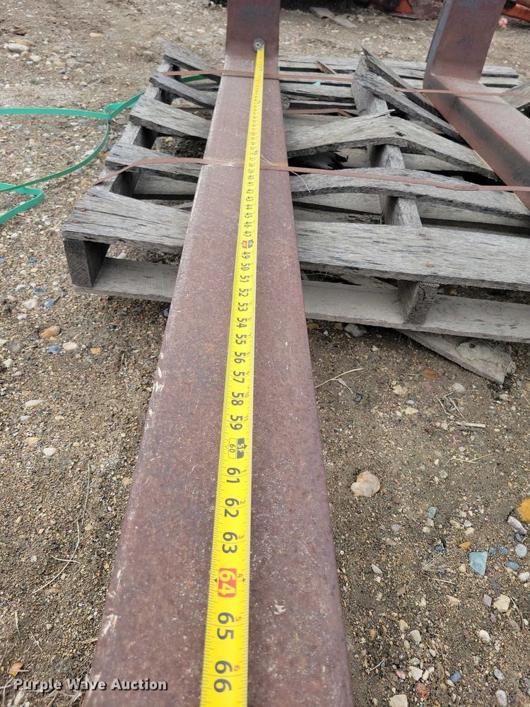 image for item EE0883 6' L wheel loader forks