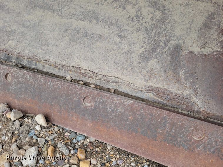 image for item EE0884 1983 Falls 311 snow plow