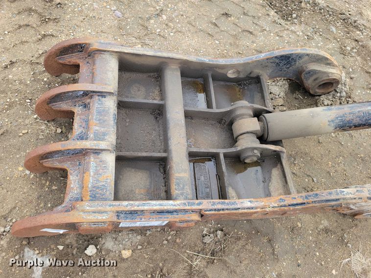 image for item EE0889 Pemberton excavator thumb