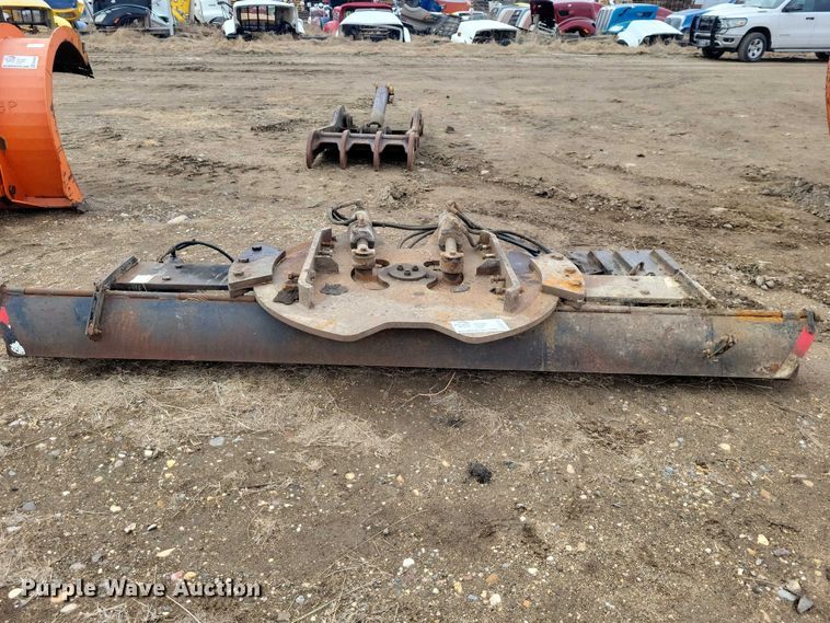 image for item EE0890 Monroe mid-mount plow