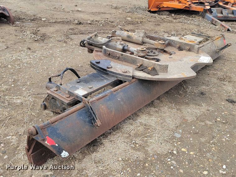 image for item EE0890 Monroe mid-mount plow