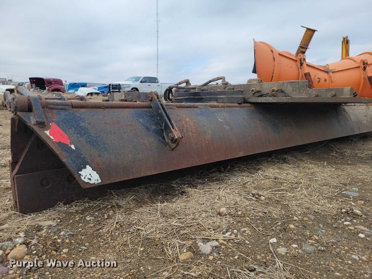 image for item EE0890 Monroe mid-mount plow