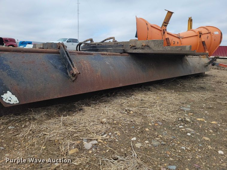 image for item EE0890 Monroe mid-mount plow
