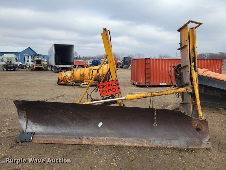 image for item EE0892 VWS RW12H motor grader wing