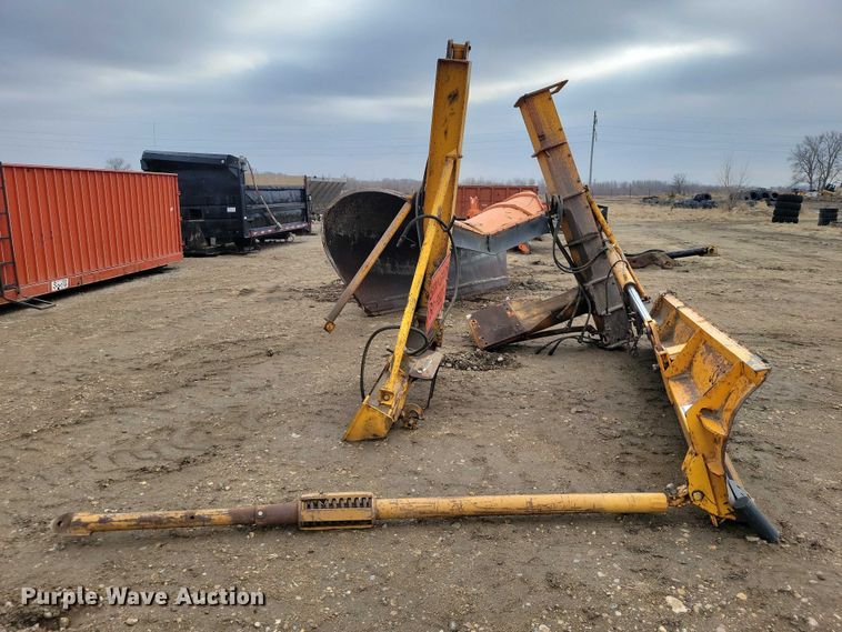 image for item EE0892 VWS RW12H motor grader wing