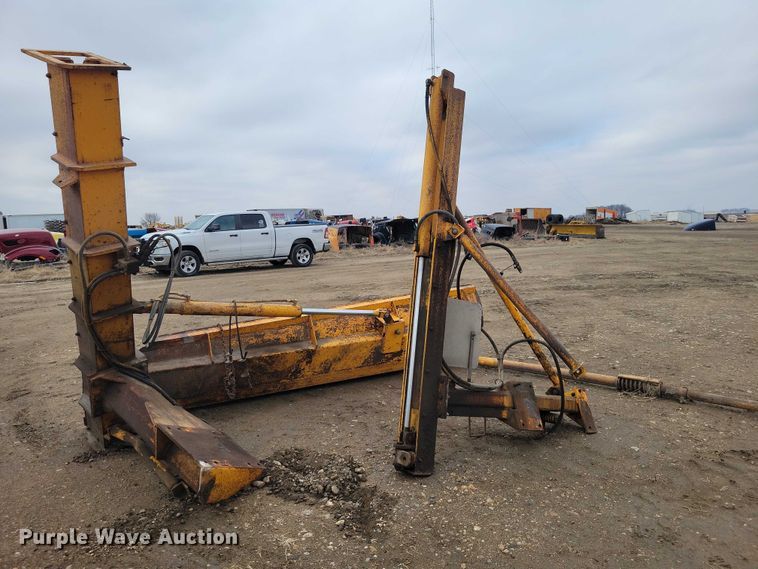 image for item EE0892 VWS RW12H motor grader wing