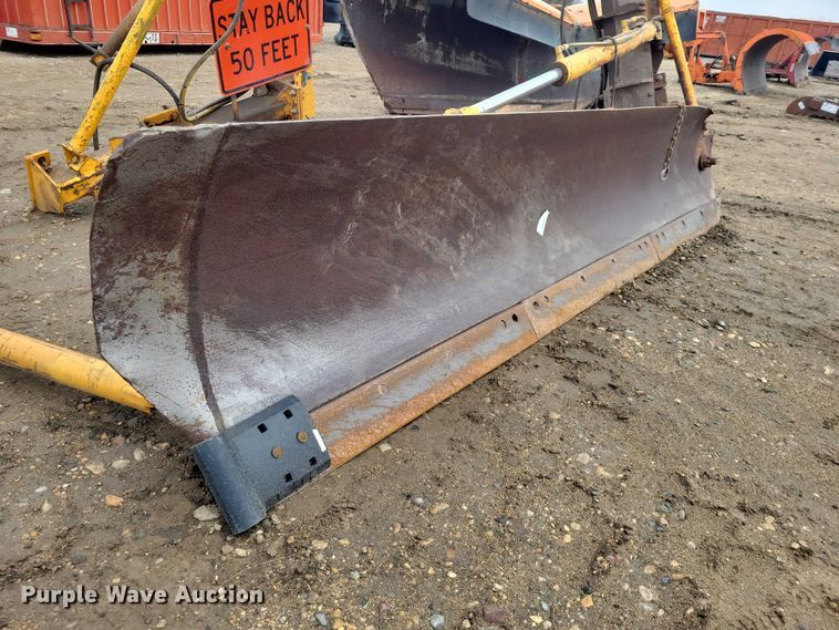 image for item EE0892 VWS RW12H motor grader wing