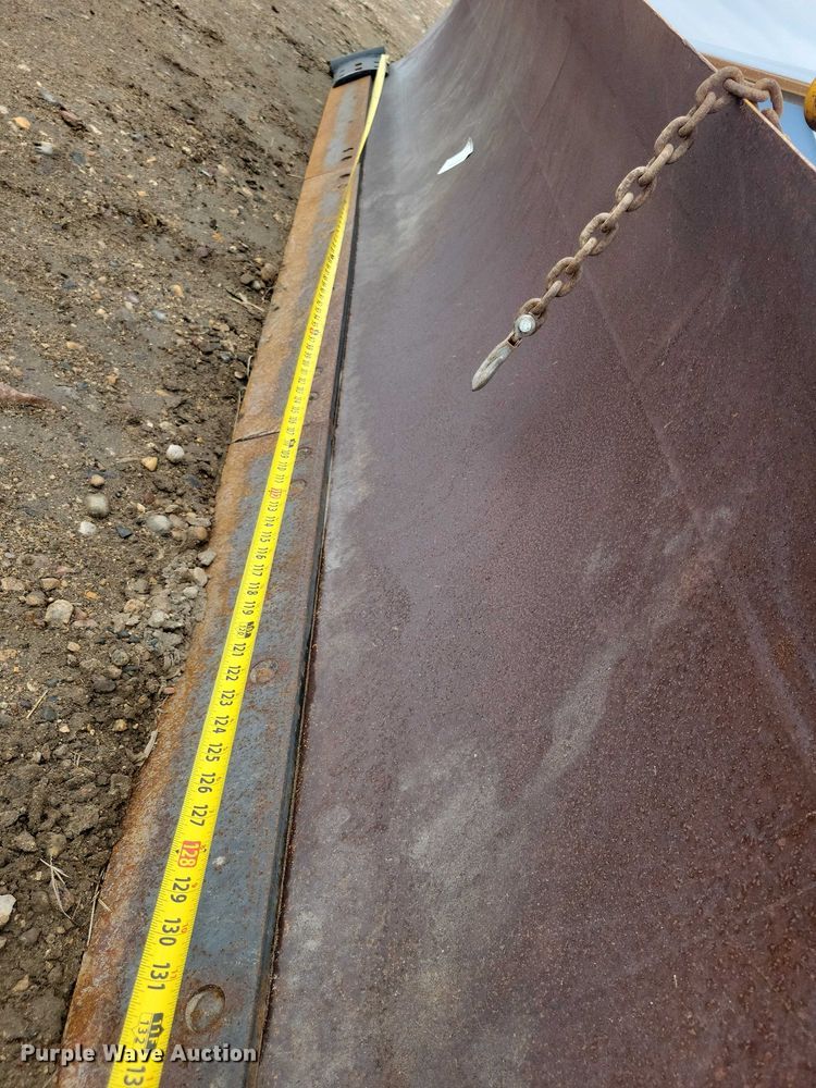 image for item EE0892 VWS RW12H motor grader wing