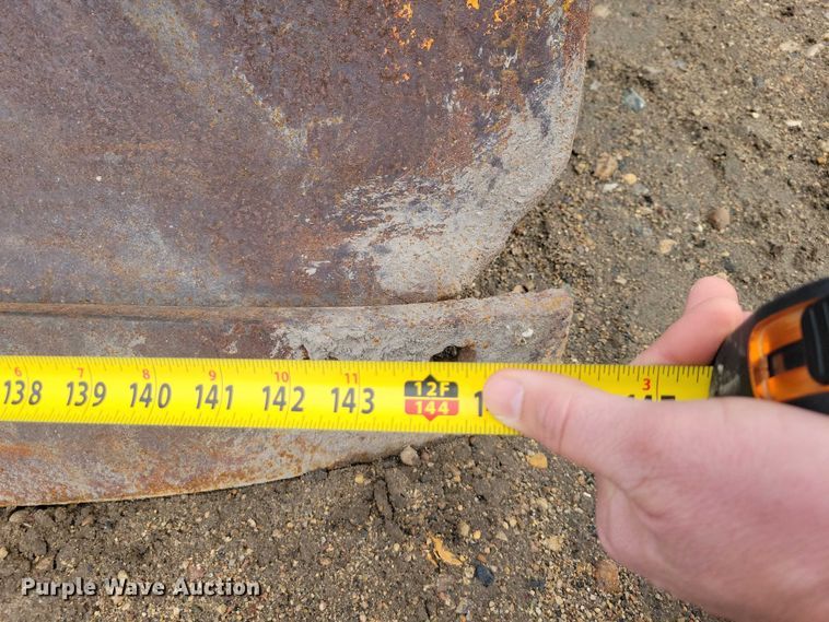 image for item EE0892 VWS RW12H motor grader wing