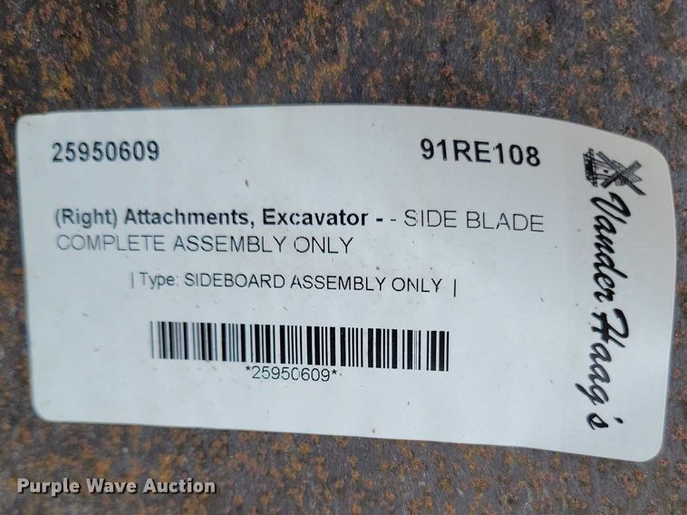 image for item EE0892 VWS RW12H motor grader wing