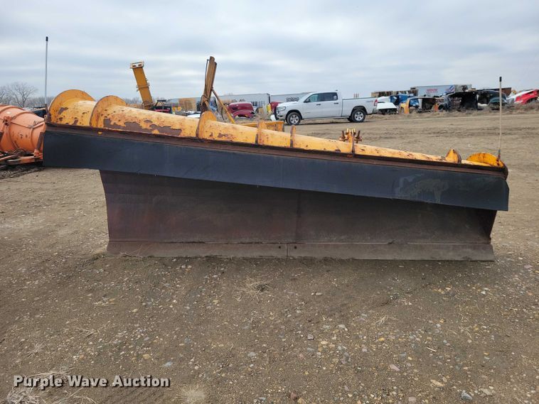 image for item EE0895 Universal snow plow