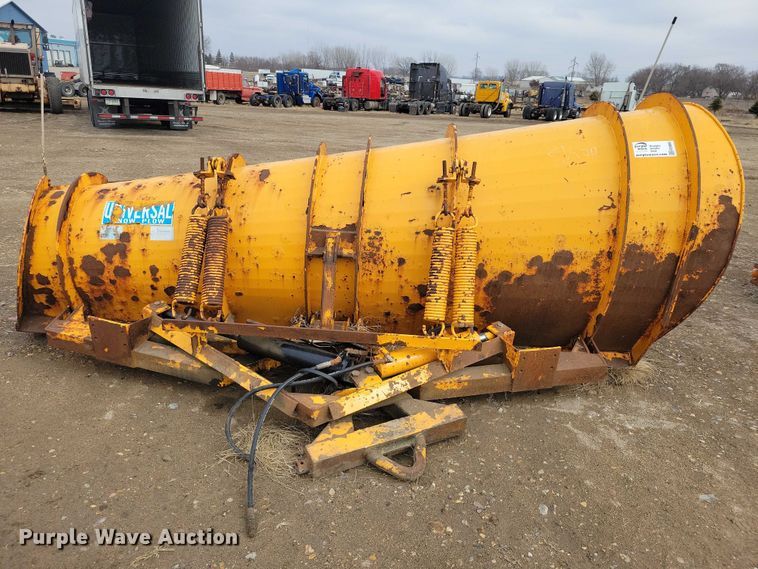 image for item EE0895 Universal snow plow