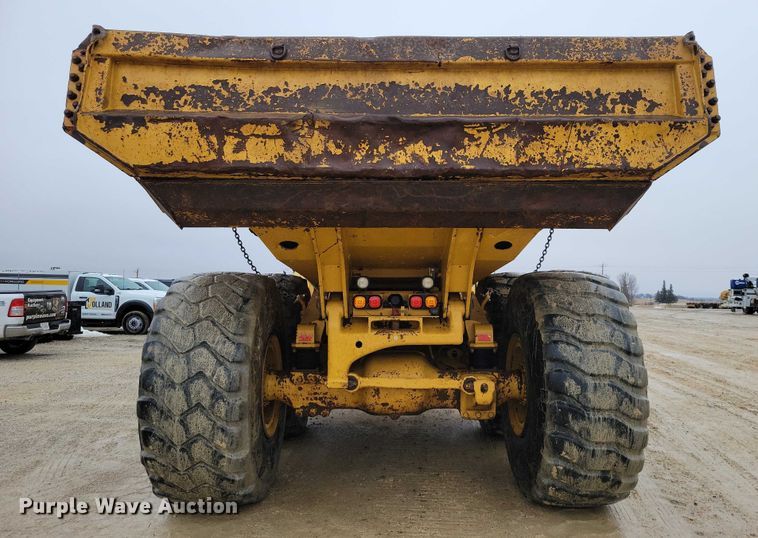 image for item EE0896 2015 Caterpillar 740B articulated haul truck