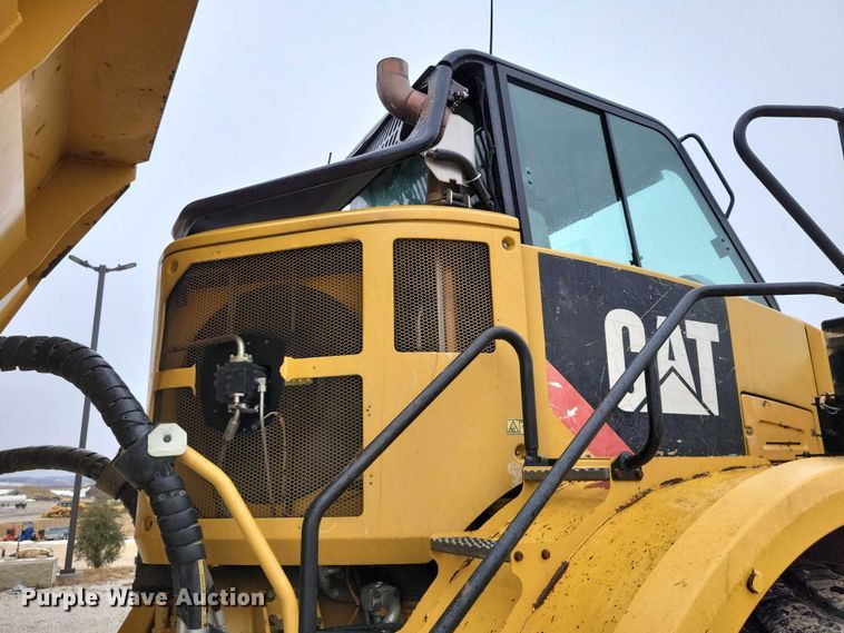 image for item EE0896 2015 Caterpillar 740B articulated haul truck