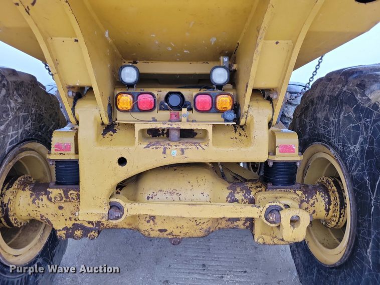 image for item EE0896 2015 Caterpillar 740B articulated haul truck