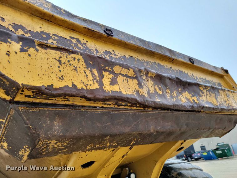 image for item EE0896 2015 Caterpillar 740B articulated haul truck