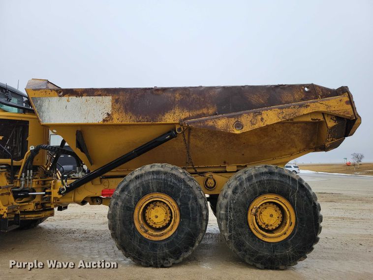 image for item EE0896 2015 Caterpillar 740B articulated haul truck