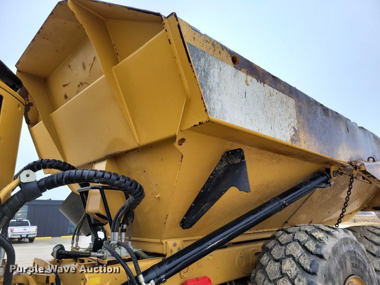 image for item EE0896 2015 Caterpillar 740B articulated haul truck