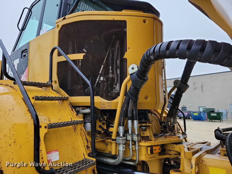 image for item EE0896 2015 Caterpillar 740B articulated haul truck