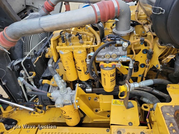 image for item EE0896 2015 Caterpillar 740B articulated haul truck