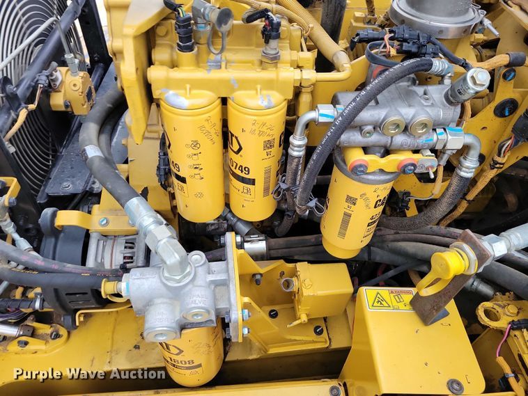 image for item EE0896 2015 Caterpillar 740B articulated haul truck