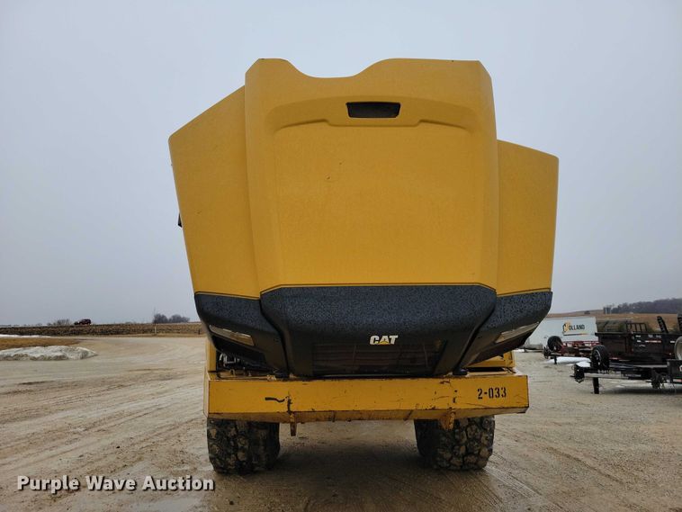 image for item EE0896 2015 Caterpillar 740B articulated haul truck