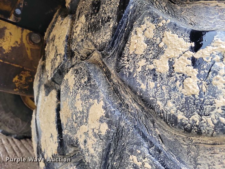 image for item EE0896 2015 Caterpillar 740B articulated haul truck