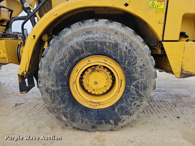 image for item EE0896 2015 Caterpillar 740B articulated haul truck